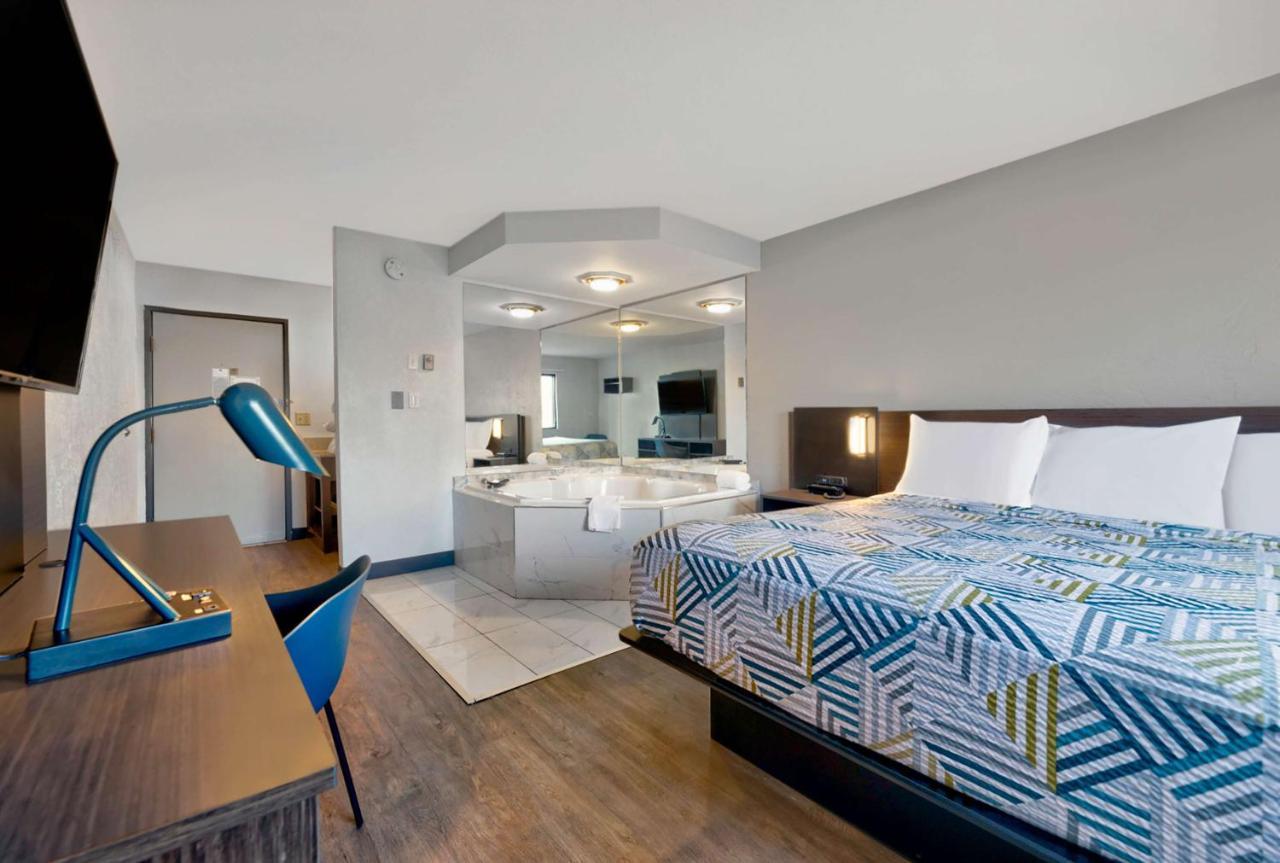Motel 6-Oak Creek, Wi Екстер'єр фото