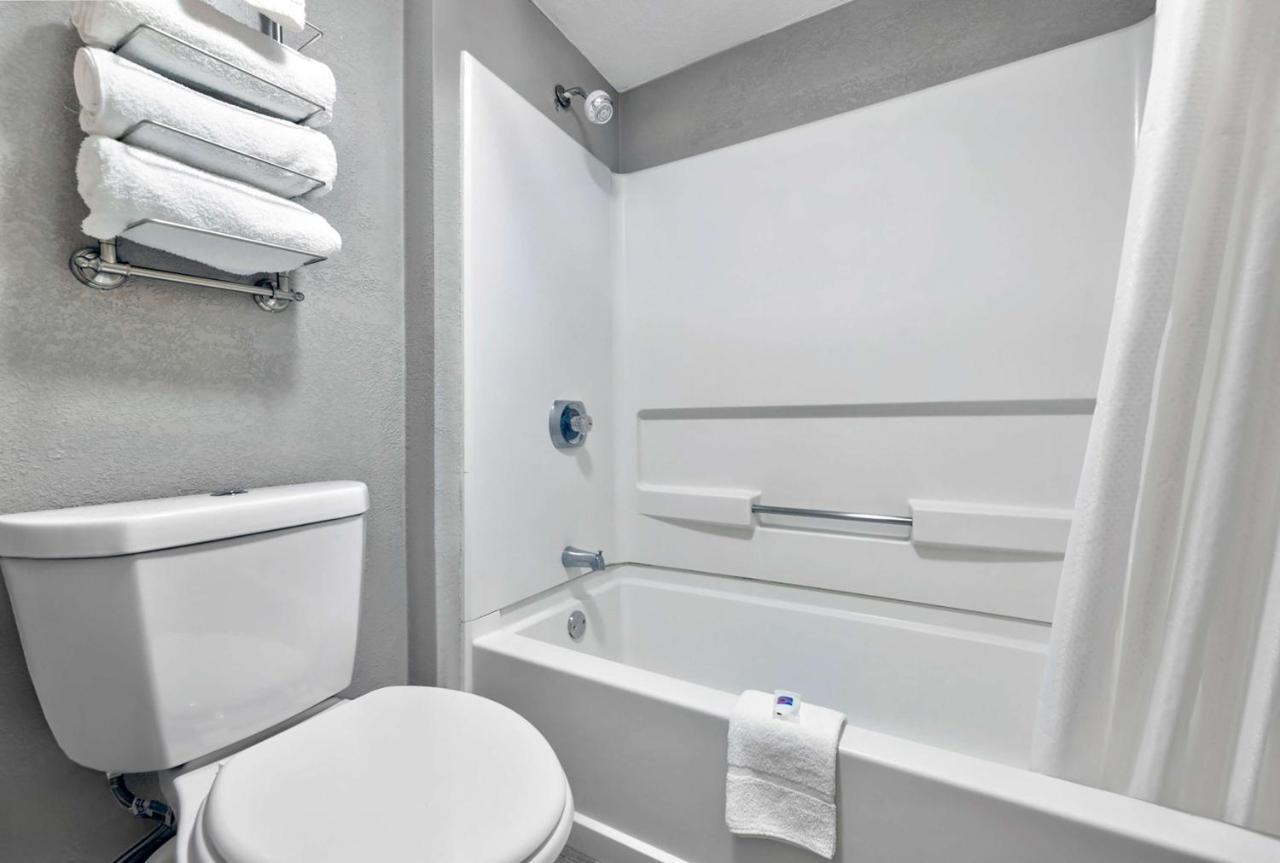 Motel 6-Oak Creek, Wi Екстер'єр фото