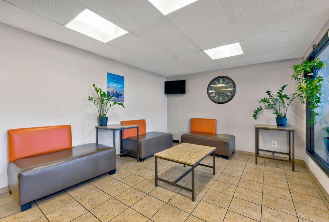 Motel 6-Oak Creek, Wi Екстер'єр фото