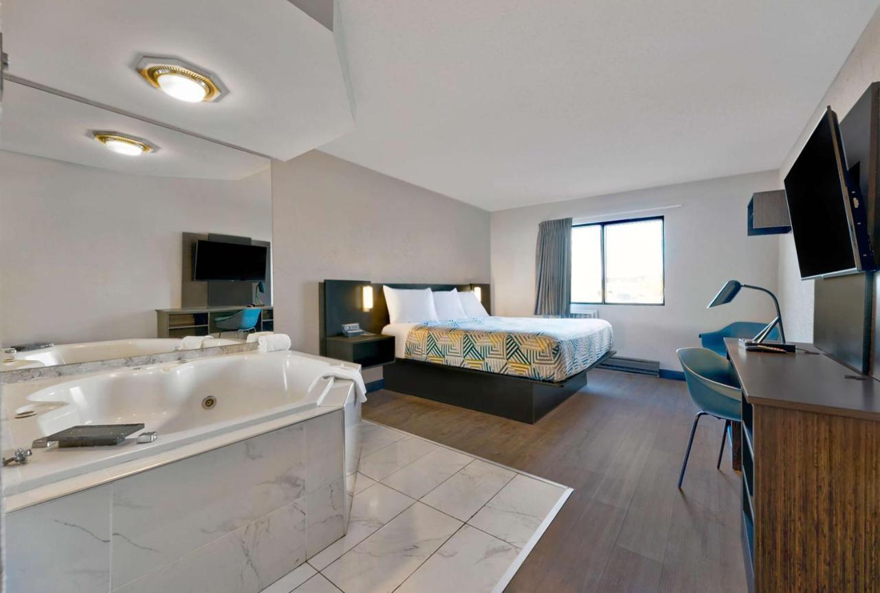 Motel 6-Oak Creek, Wi Екстер'єр фото